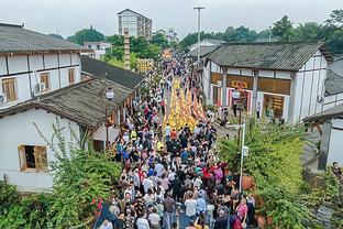 马龙：斯特劳瑟在可预见的未来不会回归 但他遭遇的不是长期伤病